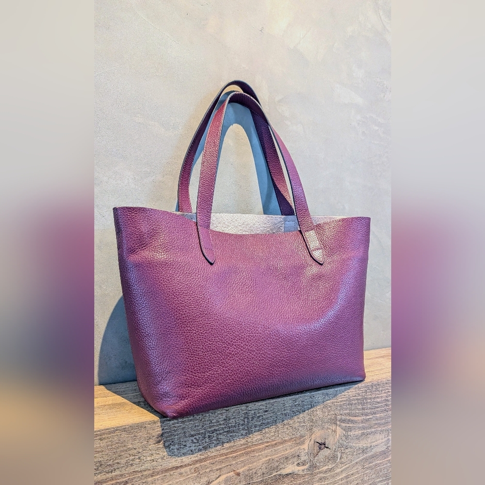 Cuyana Classic Structured Tote Bag Small Burgundy Maroon Purple Leather Liner